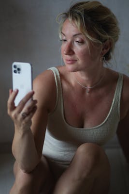 Lucie, 28